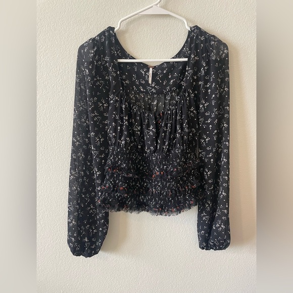 Free People black and white floral long sleeve blouse - Picture 1 of 3